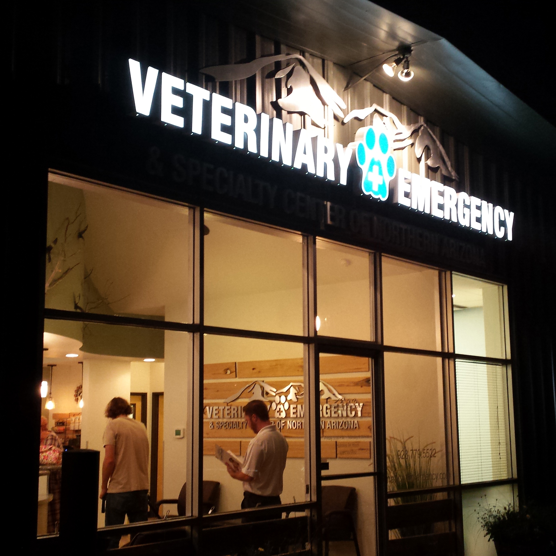 Flagstaff's only emergency pet hospital provides ...